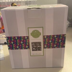 Scentsy Life Is Beautiful Warmer with Colorful Pattern